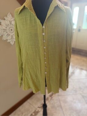 Neutral Ground 100% Cotton Gauze Button Front Shirt Sage Green Small EUC